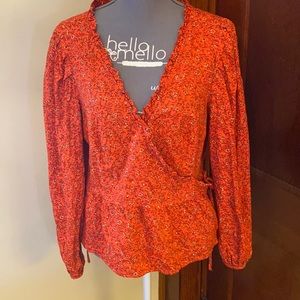 😍😍adorable  🍊 wrap top with flowers 🌺